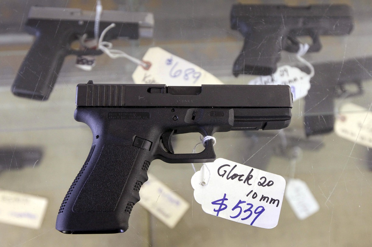 how-reliable-is-the-glock-20-10mm-handgun-the-national-interest